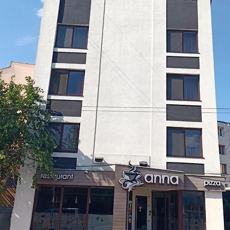 Hotel Anna Targu Jiu Exterior photo