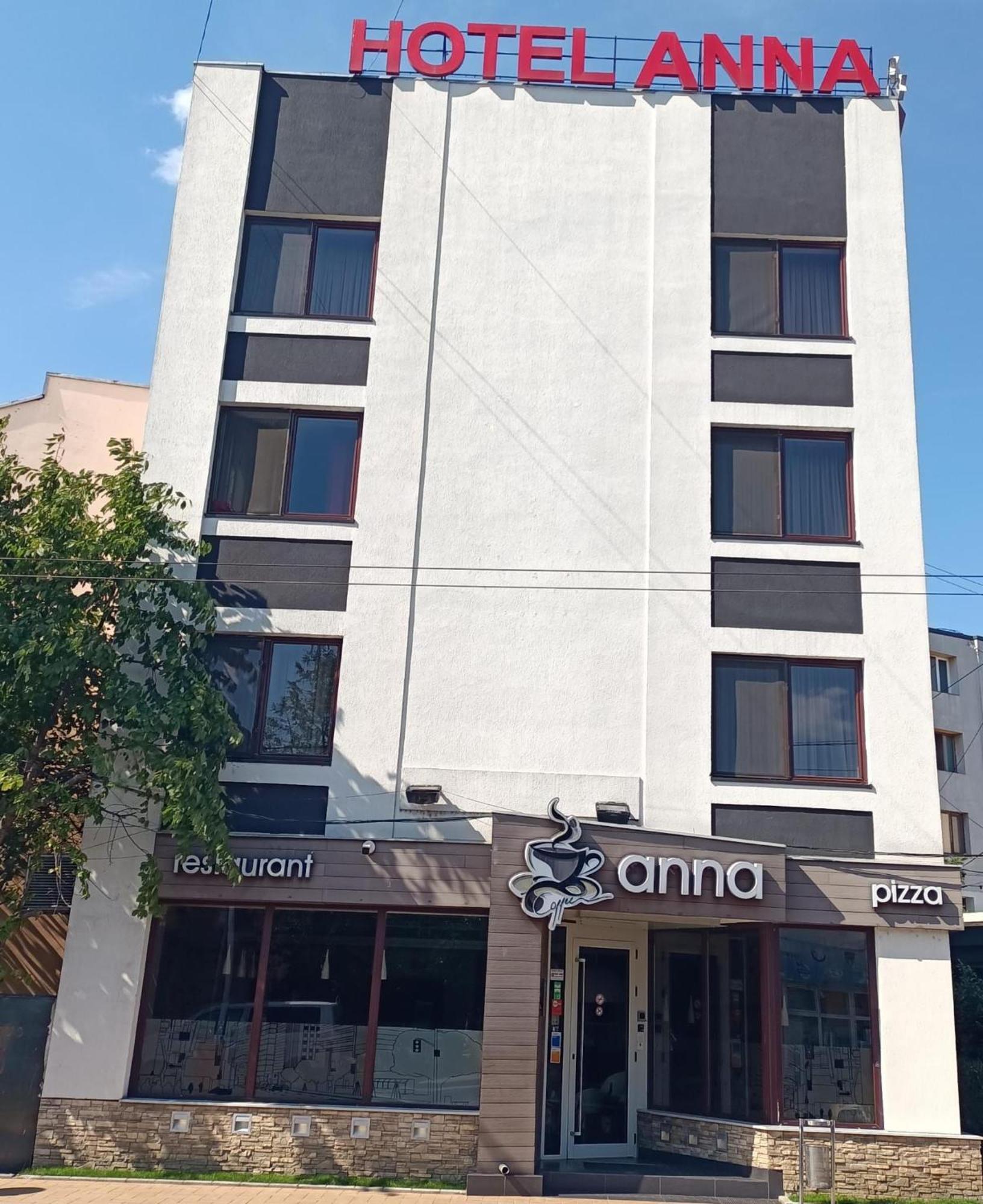 Hotel Anna Targu Jiu Exterior photo