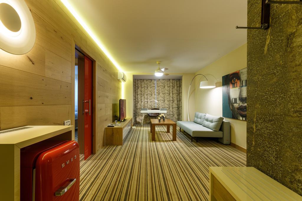 Hotel Anna Targu Jiu Exterior photo