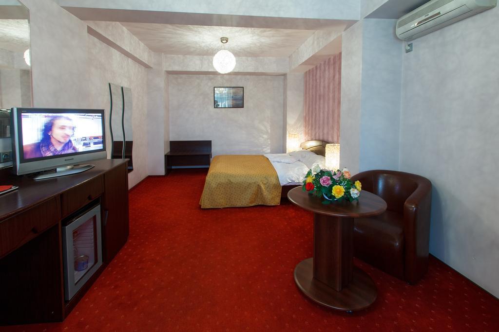 Hotel Anna Targu Jiu Exterior photo